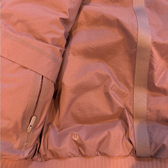 Lululemon bomber jacket. Reversible. Size 6 - Picture 5 of 6
